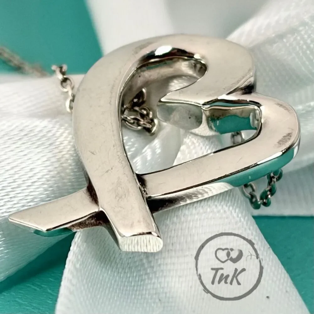 Tiffany & Co Paloma Picasso Medium Loving Heart Pendant Necklace - Silver - 19”